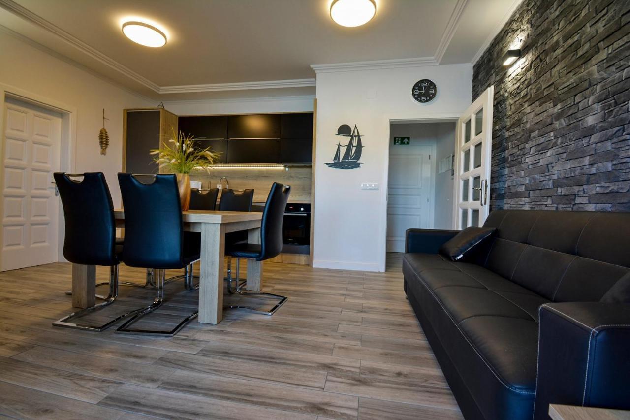 Apartment 10 In Villa Petrac Banjol Eksteriør billede
